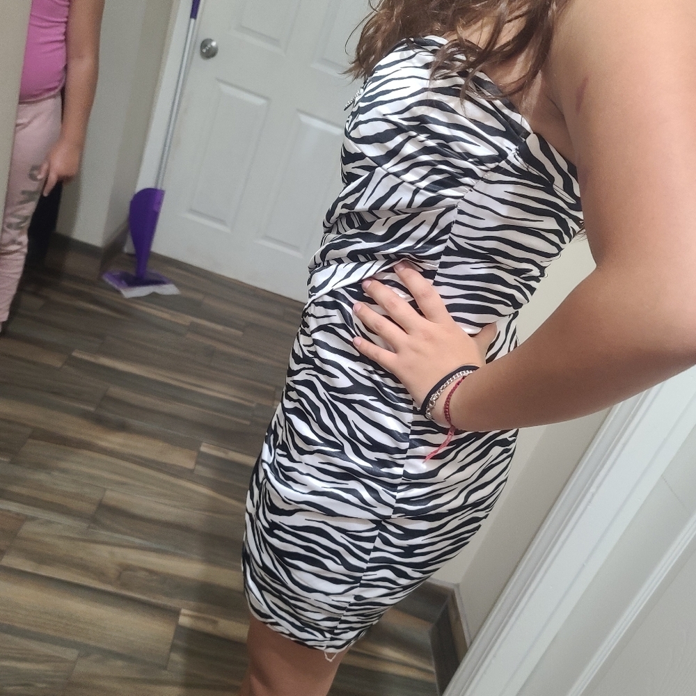 Black and white Strapless dress - Picture 2 of 7